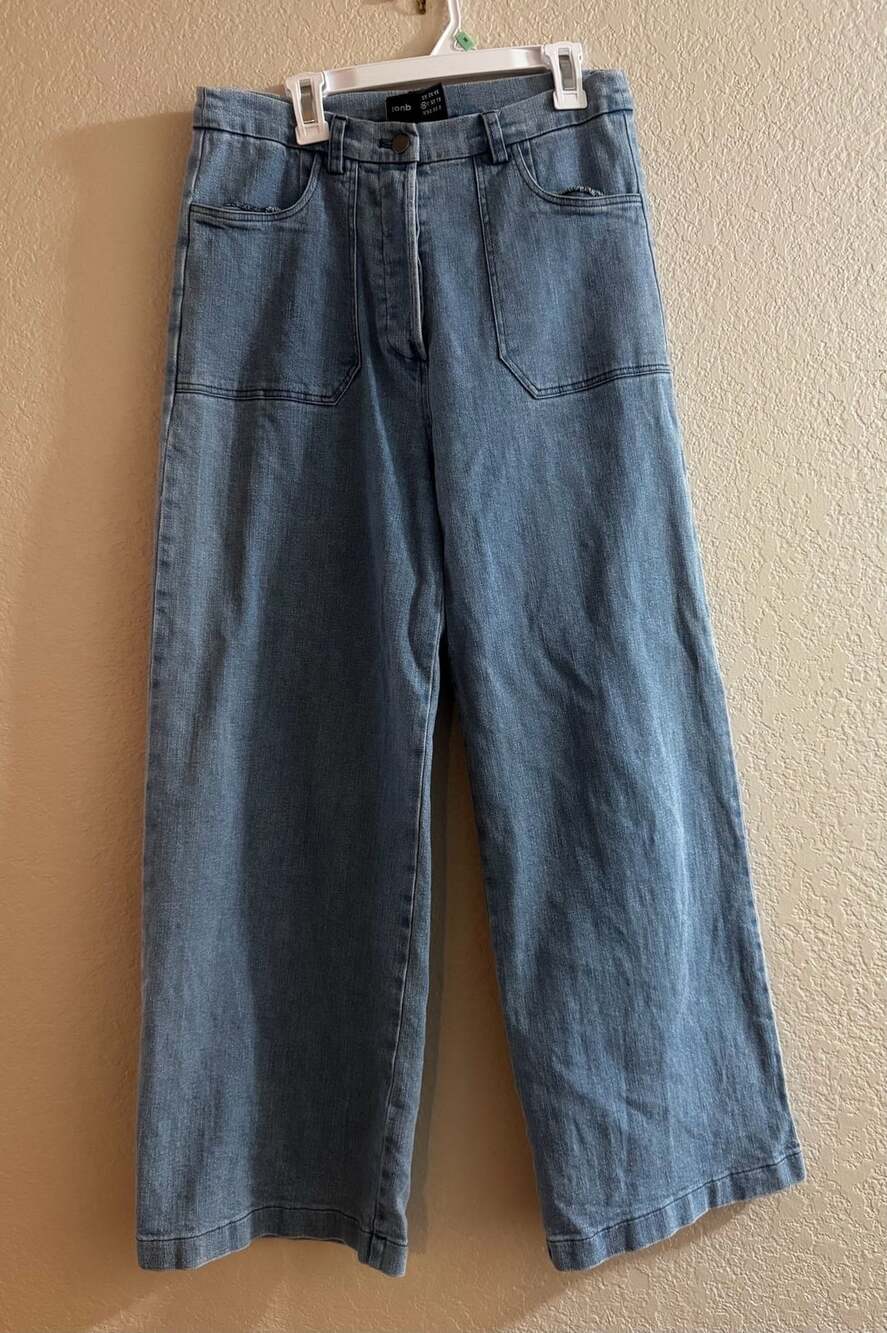 Loup NYC Simone Wide Crop Jeans in Medium Wash Denim Size Medium
